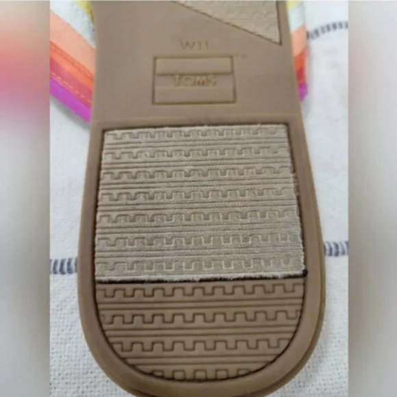 Tom's The Original 1 for 1 Company Women's Viv Striped Flats Slides Slipon Sanda - Picture 6 of 9